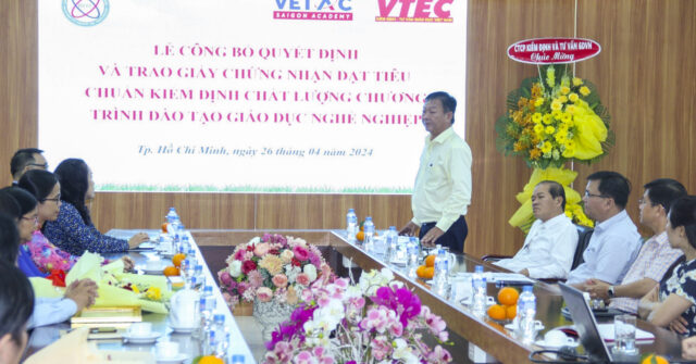 LỄ TRAO GIẤY CHỨNG NHẬN KIỂM ĐỊNH CHƯƠNG TRÌNH  ĐÀO TẠO TẠI TRƯỜNG CAO ĐẲNG CÔNG THƯƠNG TP.HCM: BƯỚC TIẾN QUAN TRỌNG TRONG VIỆC ĐẢM BẢO CHẤT LƯỢNG GIÁO DỤC
