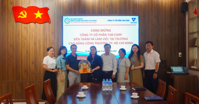 Trường Cao đẳng Công Thương TP.HCM làm việc cùng Công ty Cổ phần TIM CORP