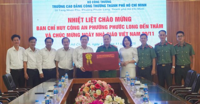 Trường Cao đẳng C&ocirc;ng thương TP.HCM đ&oacute;n tiếp Ban Chỉ huy C&ocirc;ng an phường Phước Long nh&acirc;n Ng&agrave;y Nh&agrave; gi&aacute;o Việt Nam 20/11