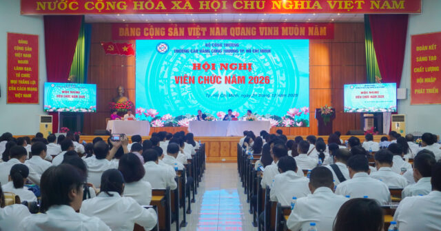 Hội nghị vi&ecirc;n chức năm 2026 tại Trường Cao đẳng C&ocirc;ng Thương TP.HCM